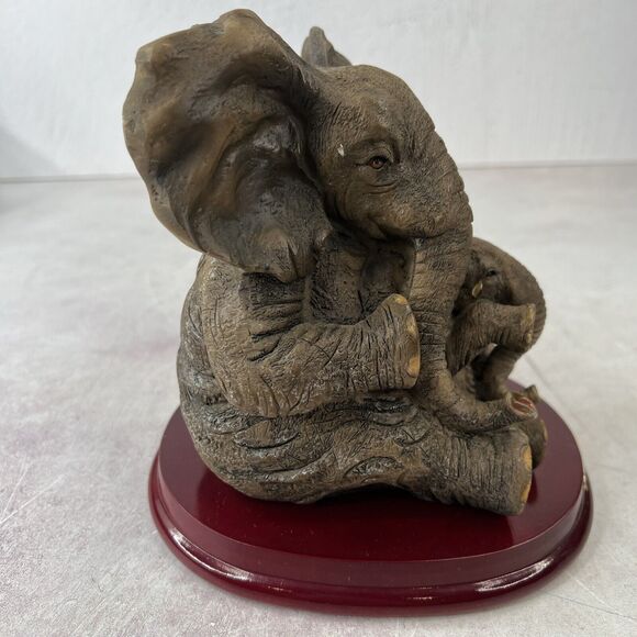 Ruby's Collection African Elephant Mother & Child‎ Teardrop Figurine 7"H - Picture 5 of 12